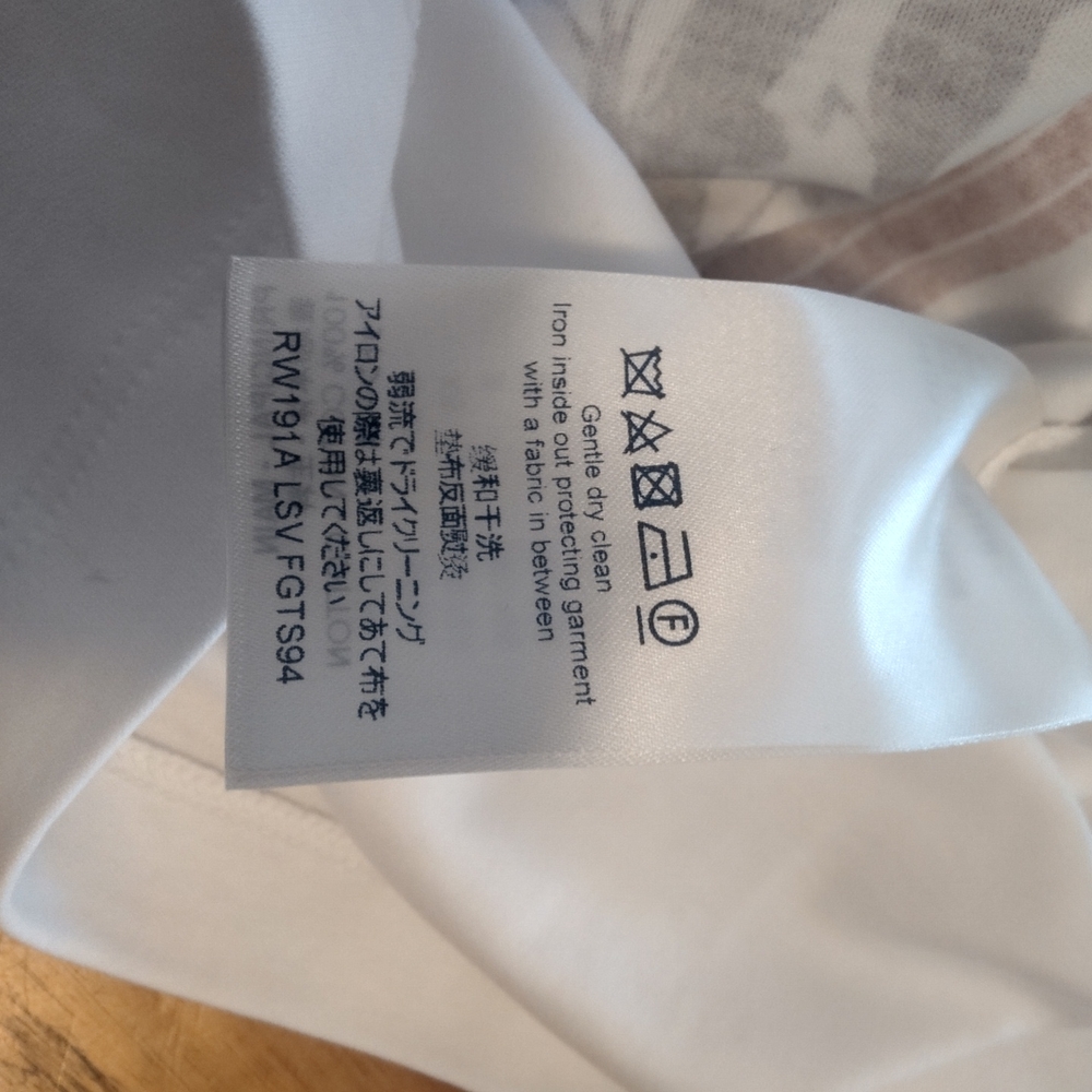 RARE LIMITED EDITION 100% AUTHENTIC LOUIS VUITTON POPPY FLOWER T-SHIRT WITH BOX! - Picture 11 of 12